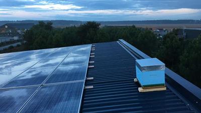 Les toitures de plus de 1000m² devront installer une production d'énergie ou une végétalisation